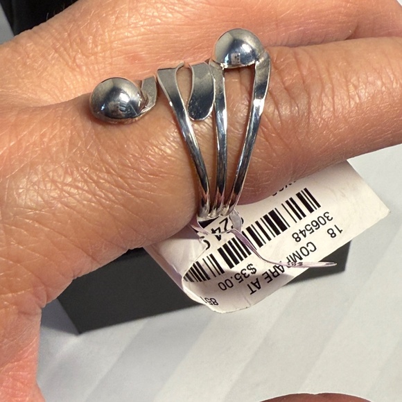 Three Mexican Silver Rings - Picture 4 of 10